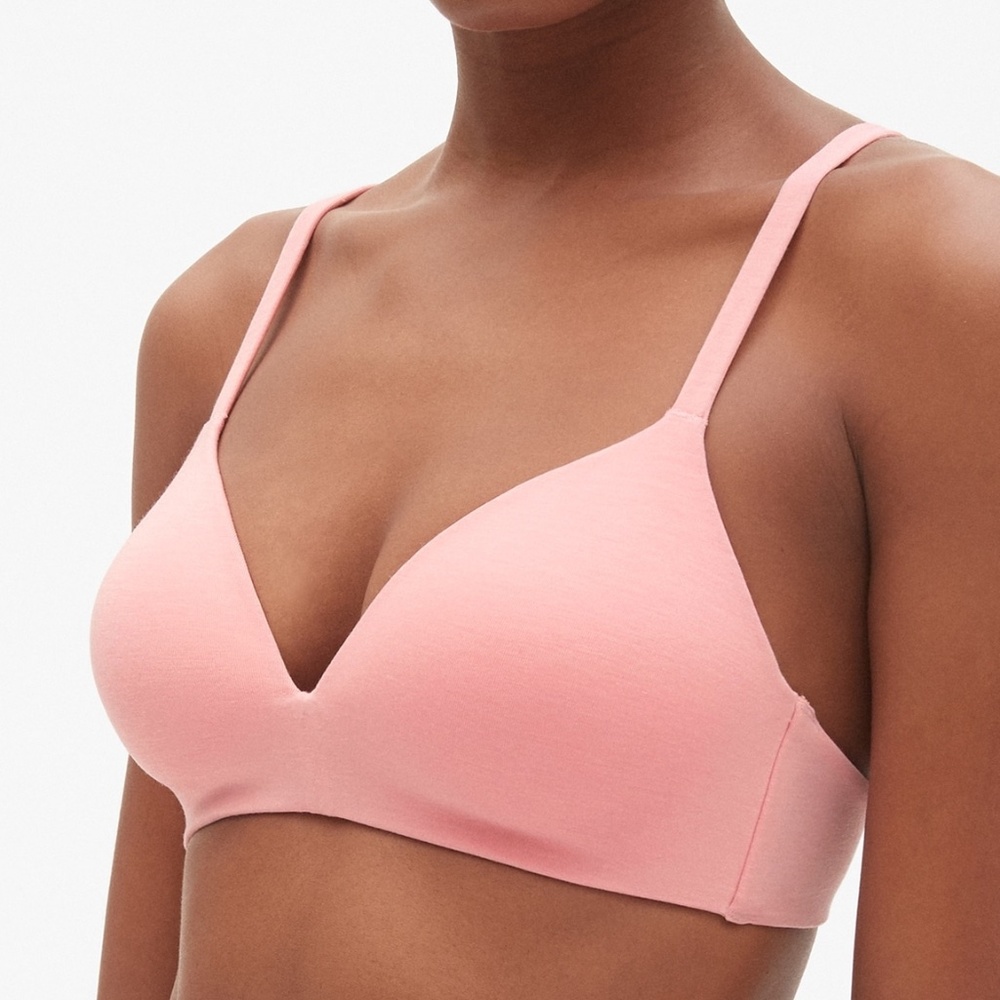 New GapBody Breathe Wireless Colored Bras